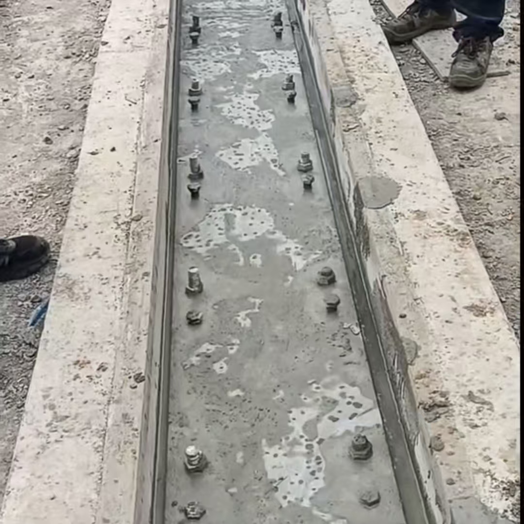 钟楼港口码头起重机龙门吊重型机械设备稳固用早强快凝轨道胶泥